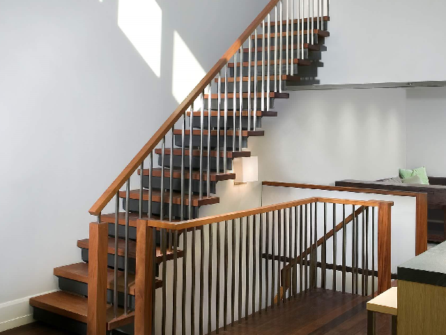楼梯加盟店留住客户的三个方法 戴氏楼梯